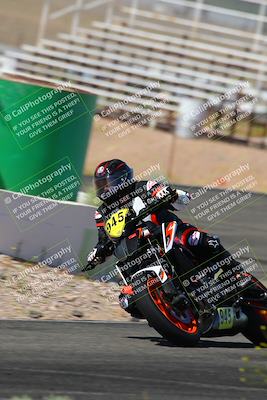 media/Jun-04-2022-WERA (Sat) [[b852bbbd55]]/Practice Races/5-750cc and up novices/